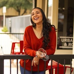 Meet your Posher, Laura